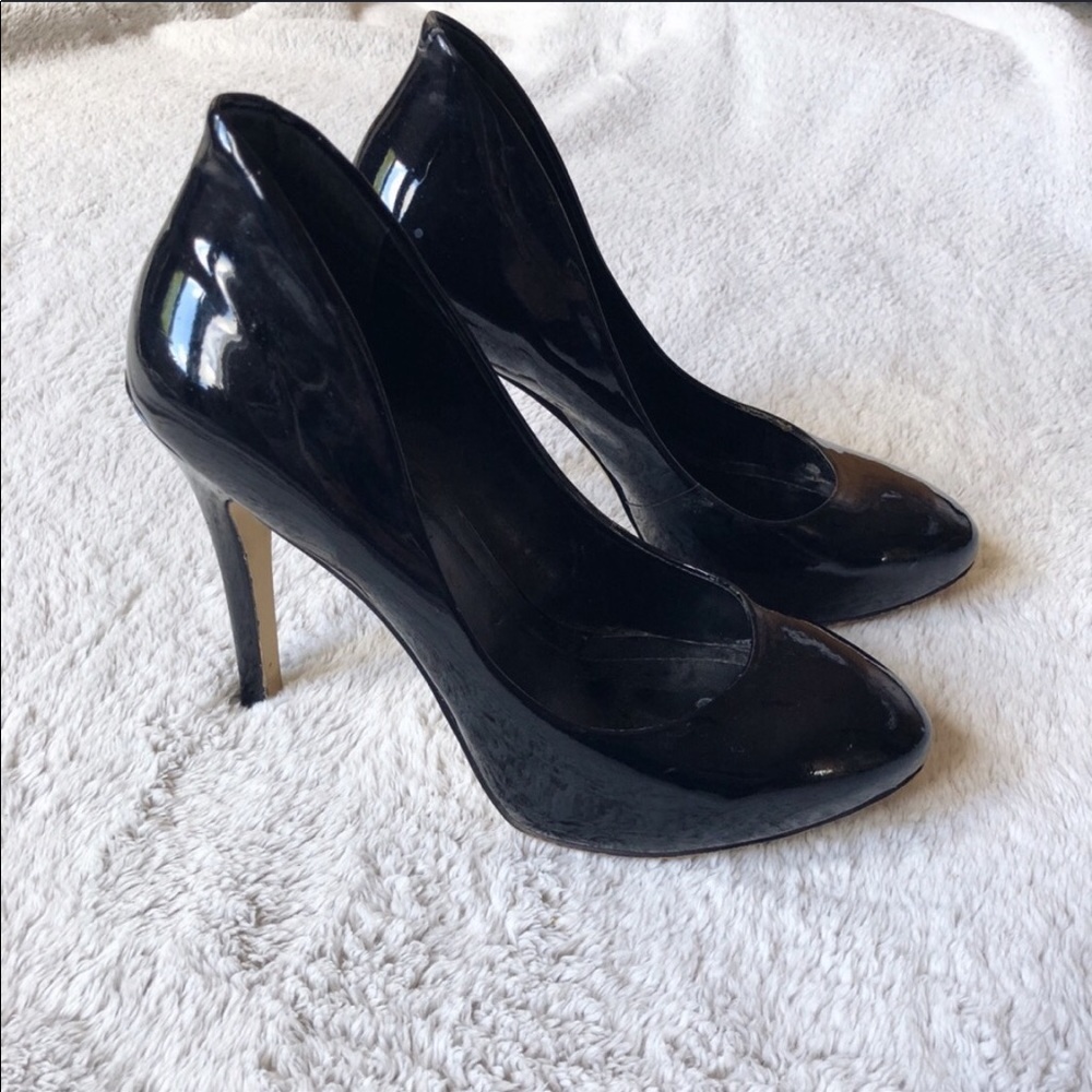 BCBG generation shiny black heels